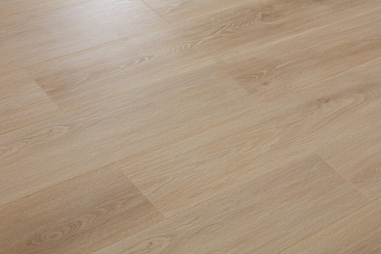 12mm 1.897sqm Natural Oak Standard Laminate Flooring 155